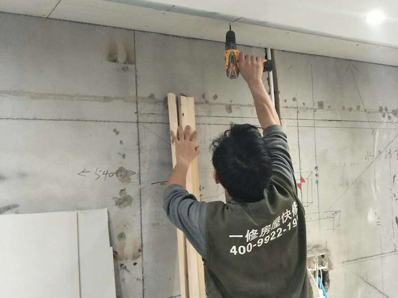 有做外墻保溫的工人嗎，外墻保溫工人危